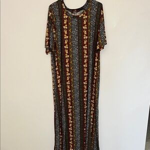 STORY TELLER Striped Floral Maxi Dress in Burgundy